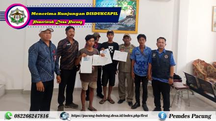 Untuk Evaluasi Penduduk Pendatang/Non Permanen Pemdes Pacung Menerima Kunjungan Dari DISDUKCAPIL